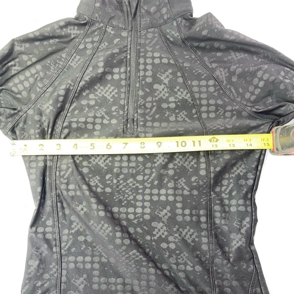 Spandex Polyester running jacket with thumb holes Size Small A - Picture 7 of 11